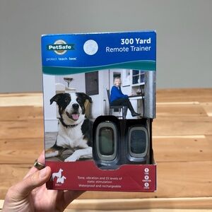 PetSafe 300 Yard Remote Trainer - Blue, Red and Black Packaging
